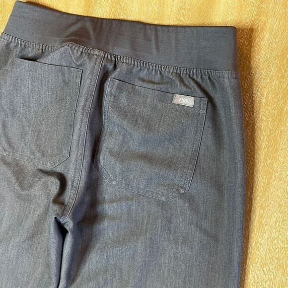 FIGS Livingston™ Basic Scrub Pants - Picture 5 of 7